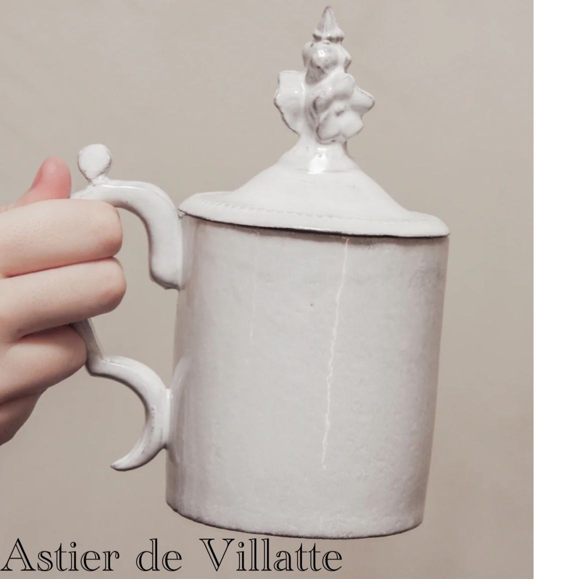 アスティエドヴィラット Cambridge 蓋つき マグカップ (Astier de