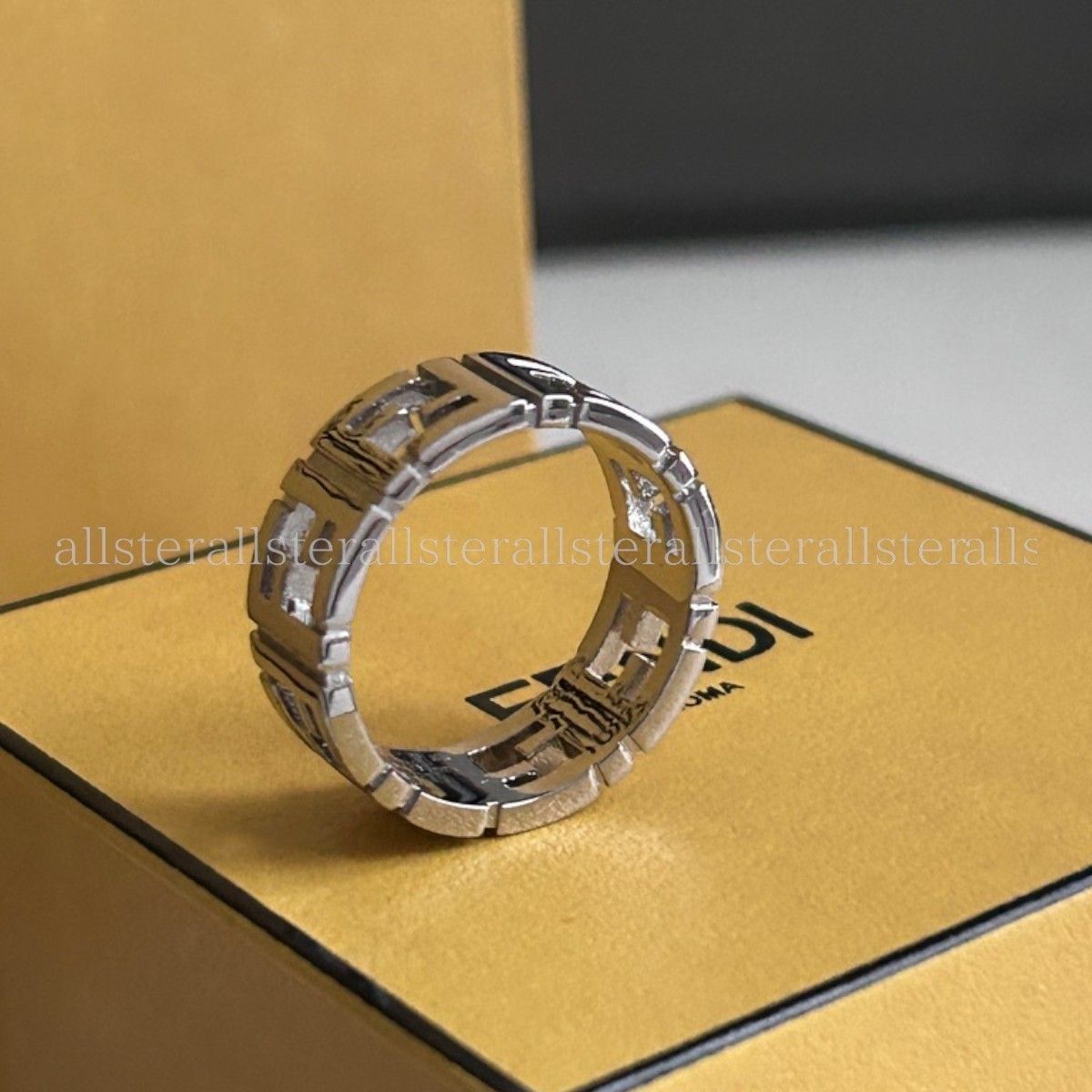 目黒蓮着用【FENDI】フェンディ FFリング シルバー (FENDI/指輪