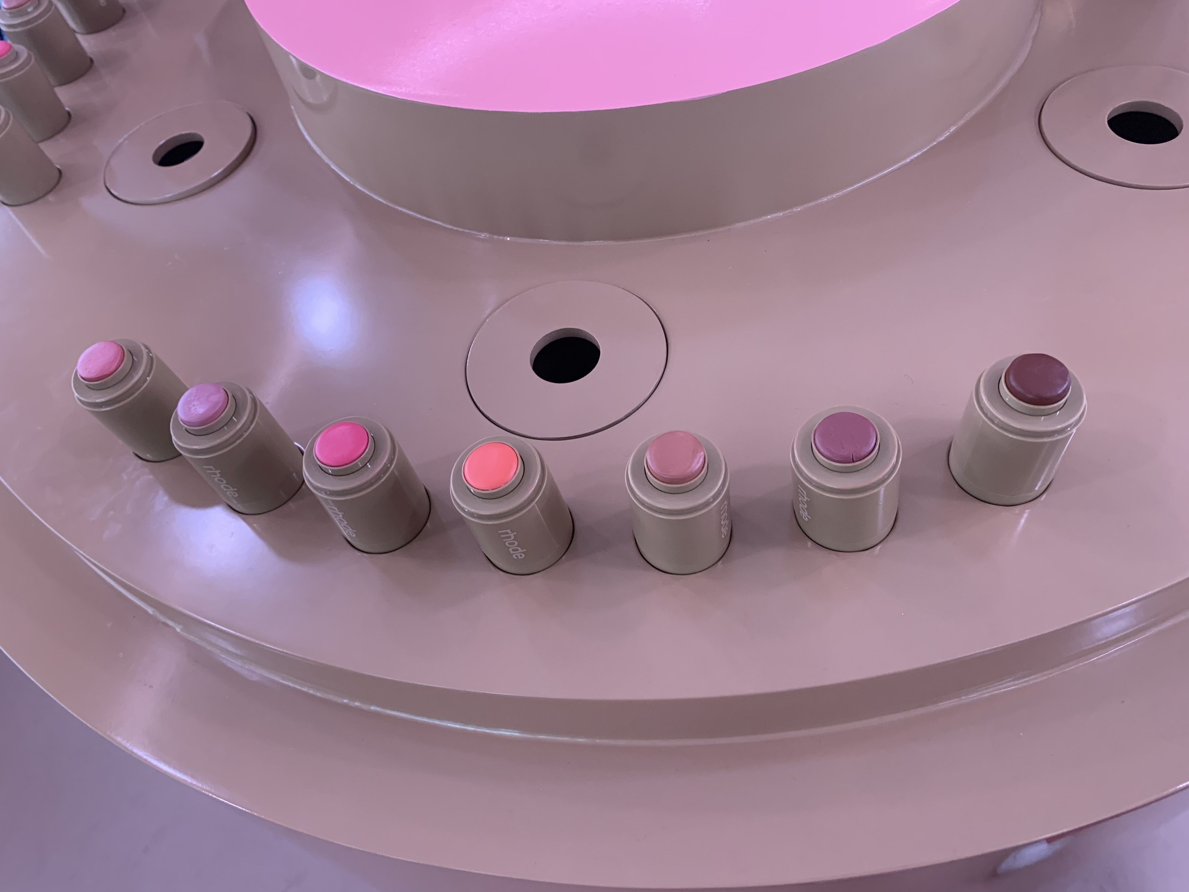 ヘイリー発【rhode】リップ＆チークスティック選べる4個 (rhode skin