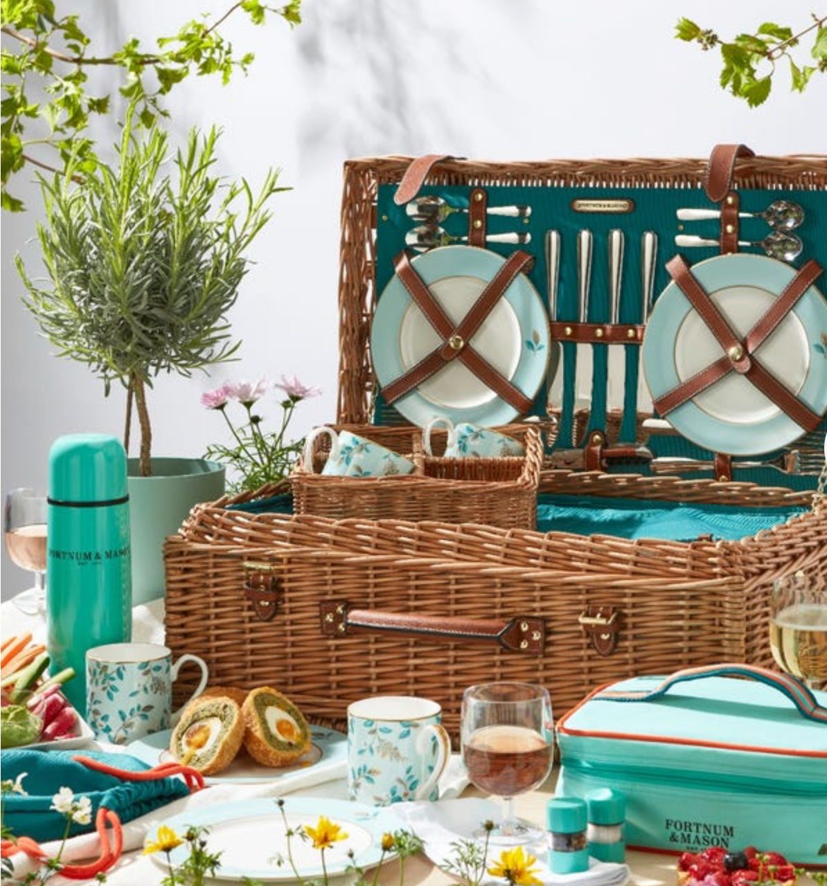 日本未発売☆カメリア ピクニック ハンパー 4人用セット (FORTNUM