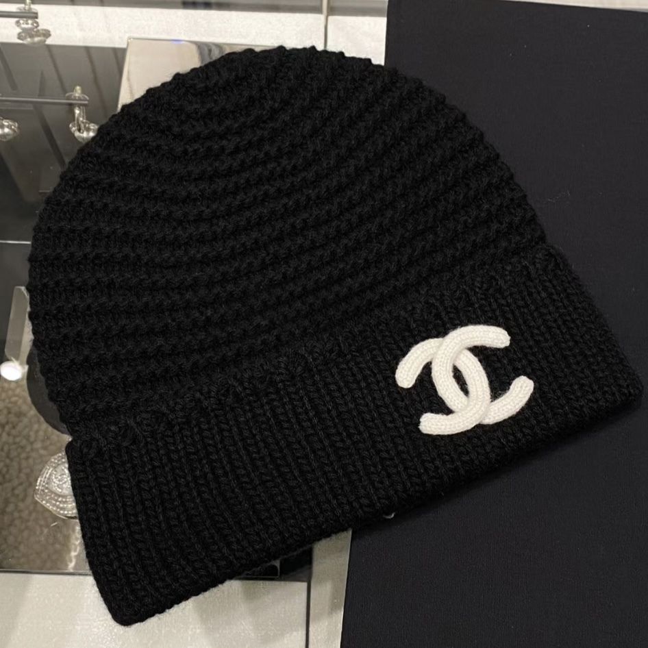 メンズも◎コーデのアクセントに！】CHANEL ニット帽 カシミア (CHANEL