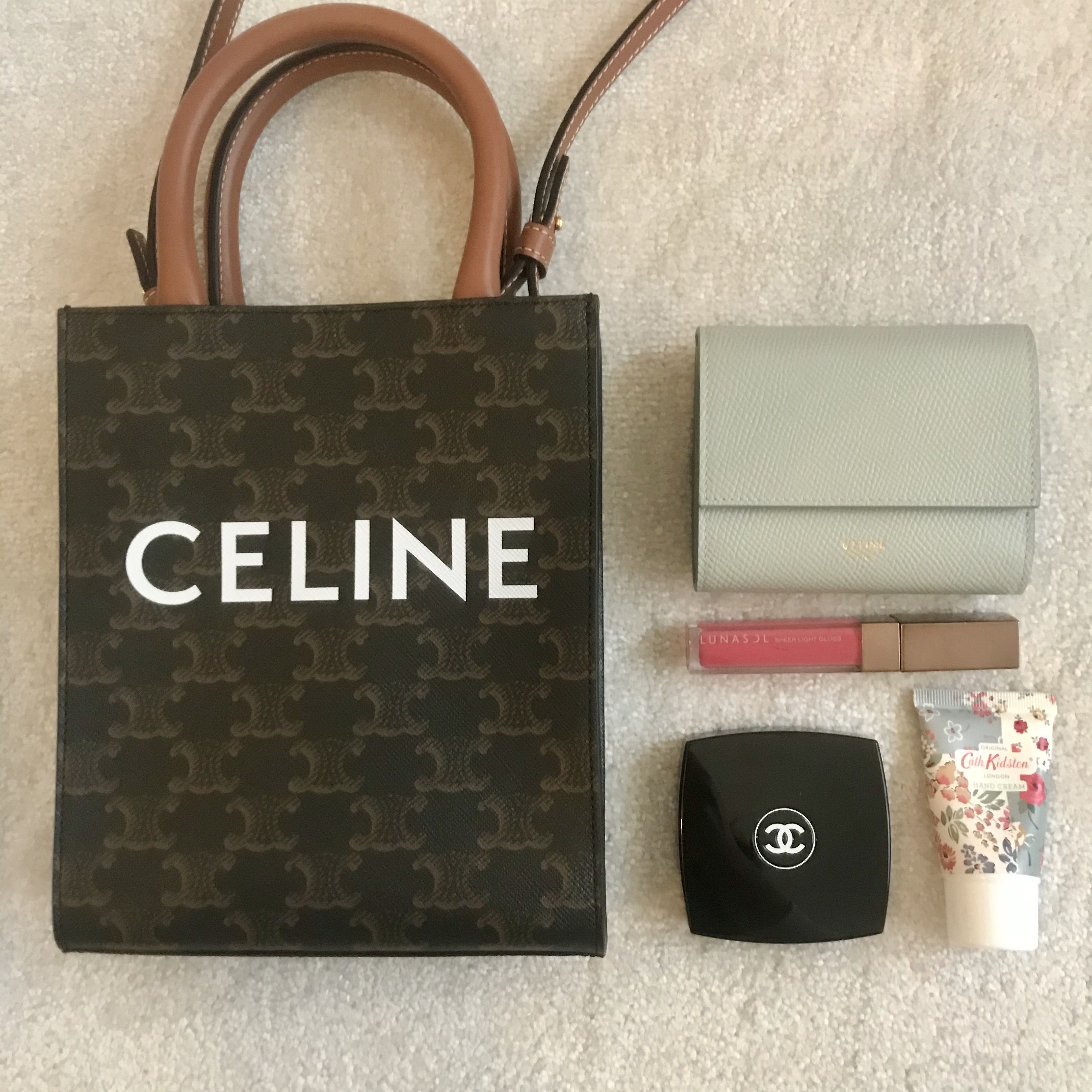 送料込【CELINE】MINI VERTICAL CABAS IN TRIOMPHE CANVAS (CELINE