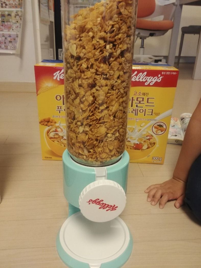 ☆関税込☆ケロッグ☆シリアルディスペンサー☆Dispenser☆ (容器