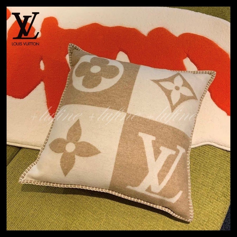 オシャレで高級感のあるお部屋に♪】ルイヴィトン クッション (Louis