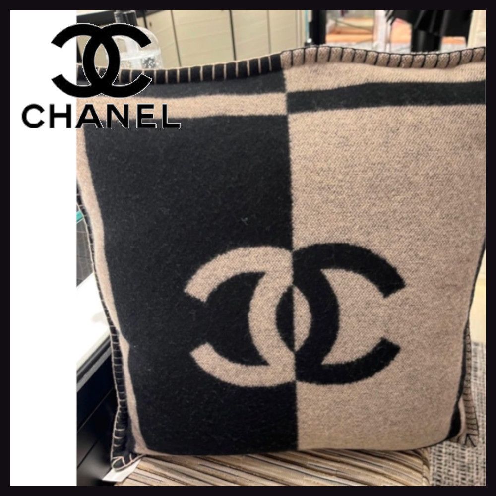 お部屋のアクセントに♪】CHANEL クッション (CHANEL/クッション