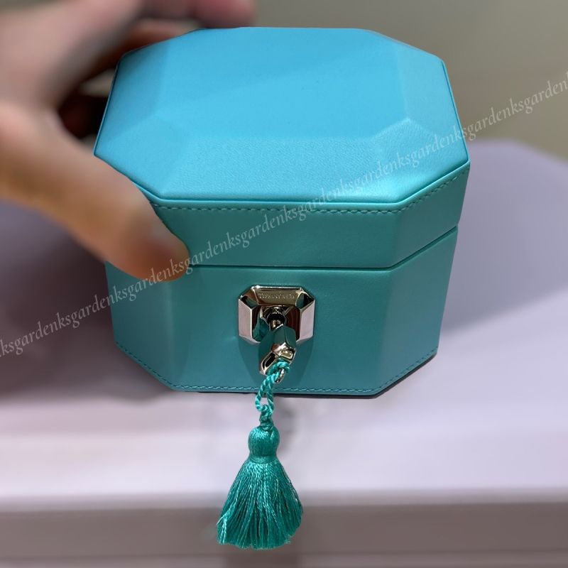 すぐ届く！Tiffany ティファニーファセット ジュエリーボックス