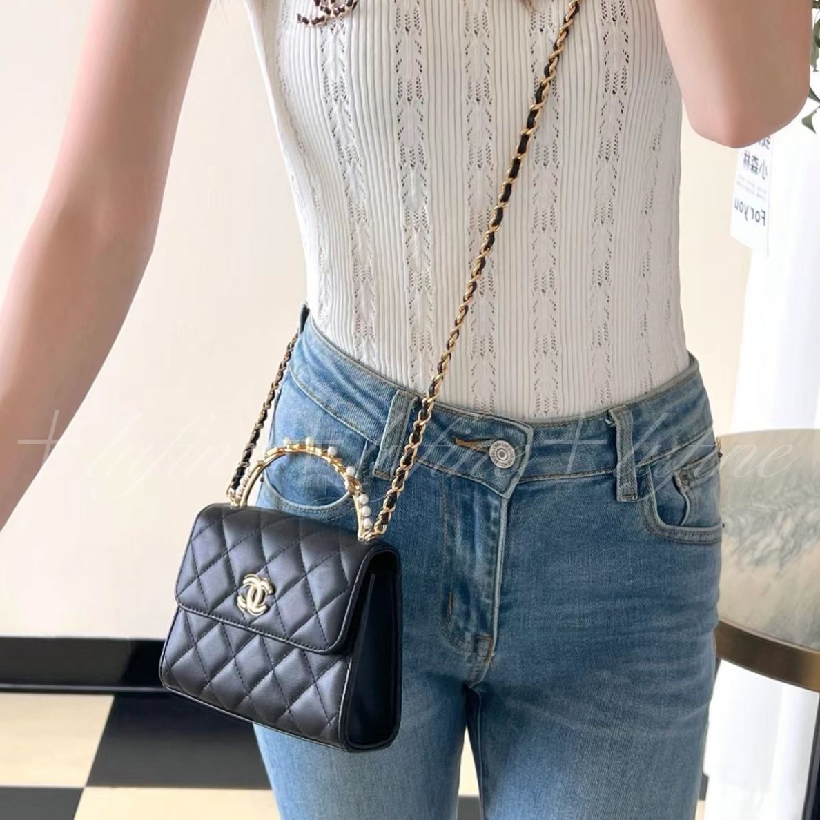 ハンドルのロゴが可愛い♪】CHANEL チェーン クラッチ パール (CHANEL