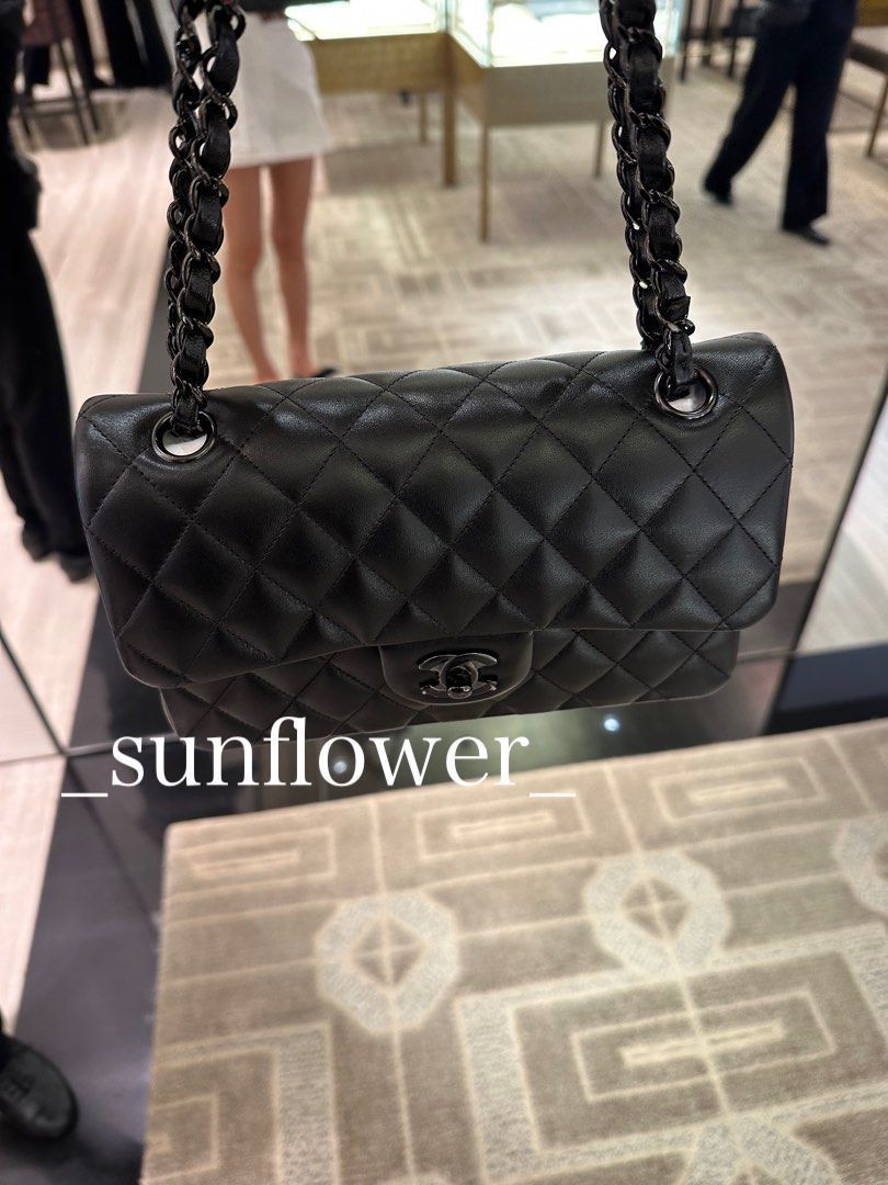 シャネル クラシックフラップ マトラッセ23cm オールブラック (CHANEL