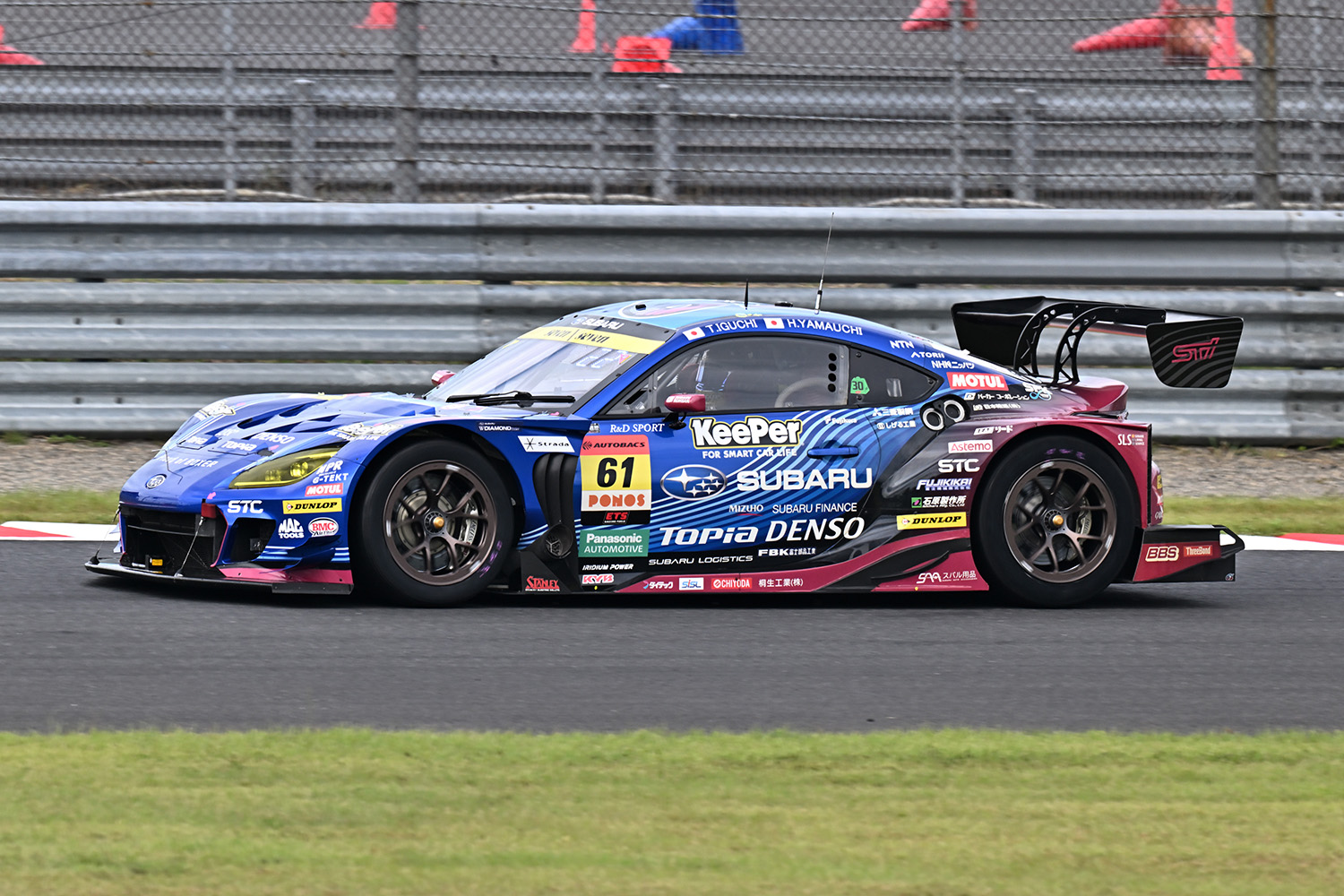 STI・S001」という「謎のBRZ」がスーパーGTのテストに登場……!? 一体