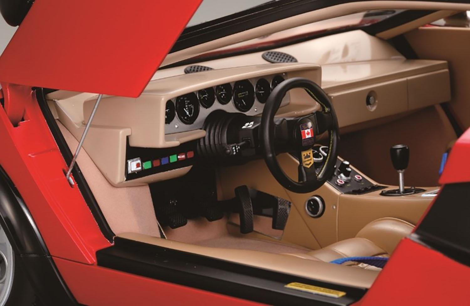 500セットだけ奇跡の復刻！ 1/8スケール「ランボルギーニ カウンタック