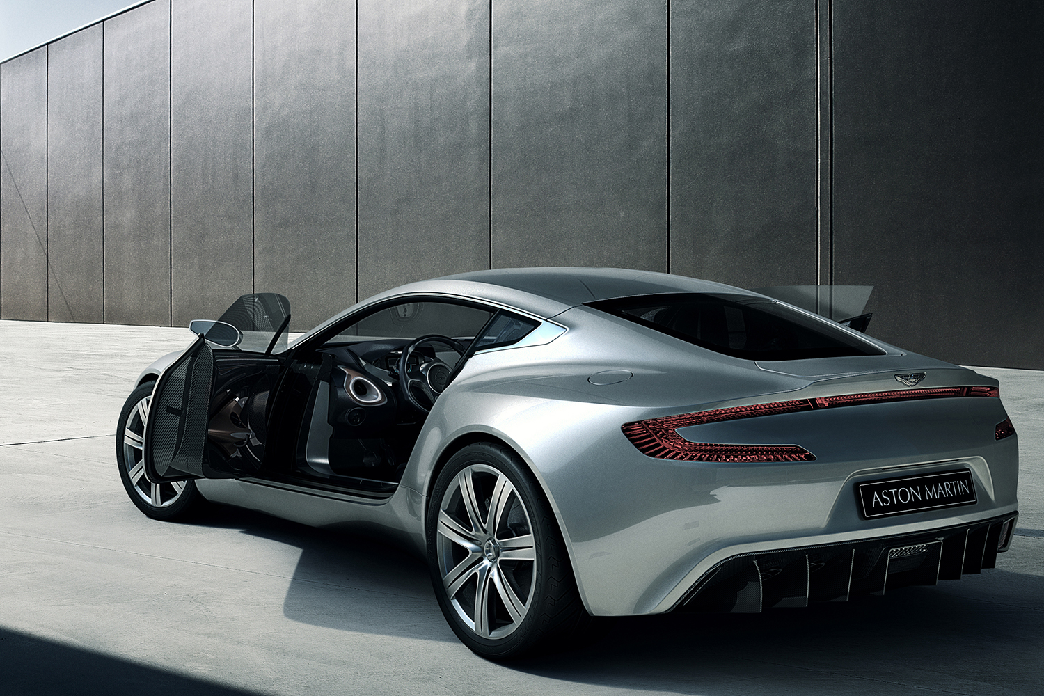 7.3リッターで760馬力のアストンマーティンは1億2200万円也！ 77台限定