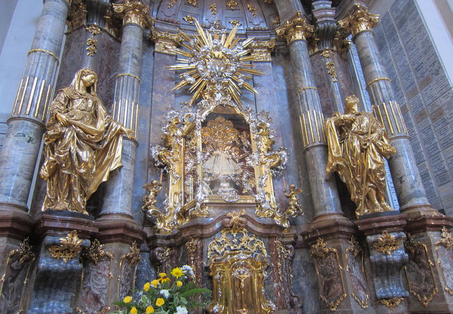 プラハ幼児キリスト像 クチコミ・アクセス・営業時間｜プラハ【フォー