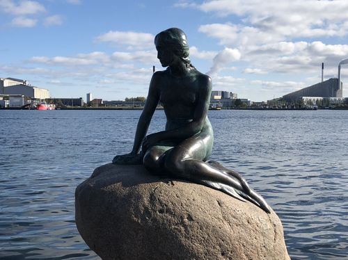 コペンハーゲンの人魚像に35年ぶりのご挨拶』コペンハーゲン