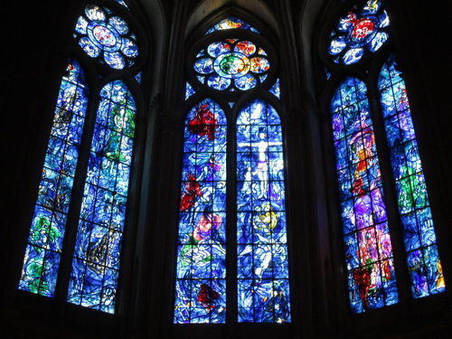 ランスのノートル ダム大聖堂。 シャガール達の素晴らしいステンド