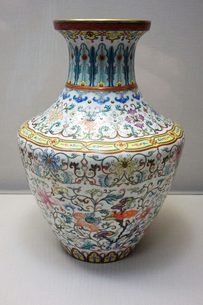 トラピックス わくわく台湾北部4日間（9）国立故宮博物院の歴代の