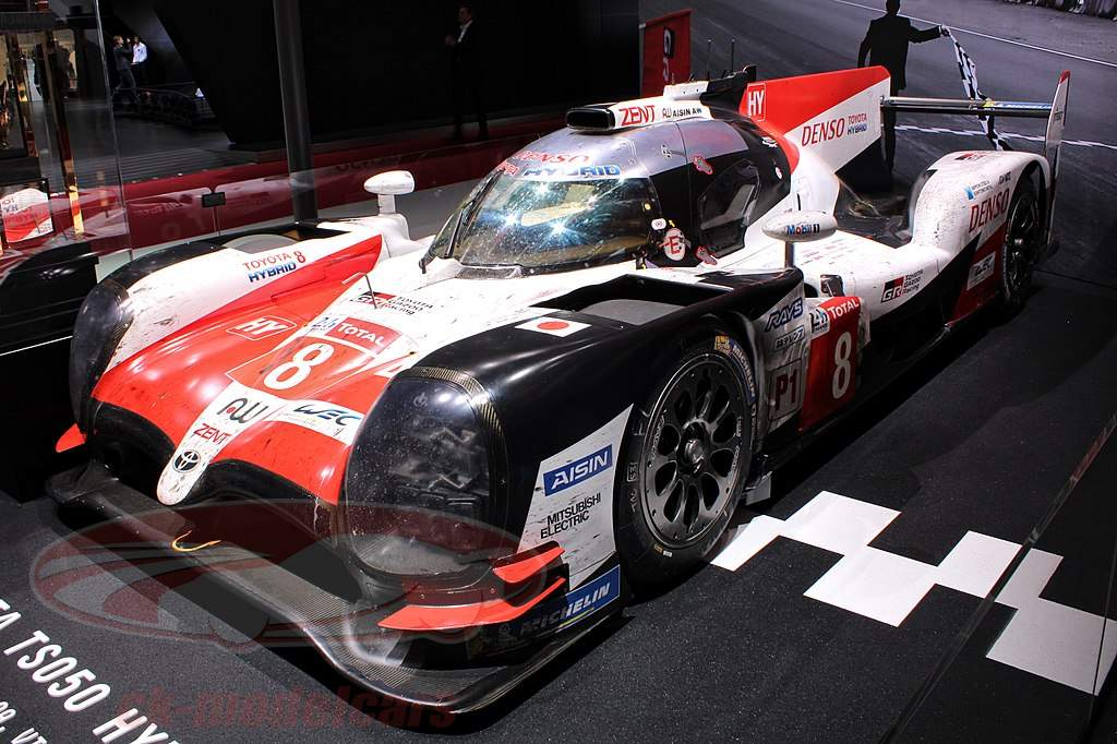 Toyota and the modelcars to the victory of Le Mans