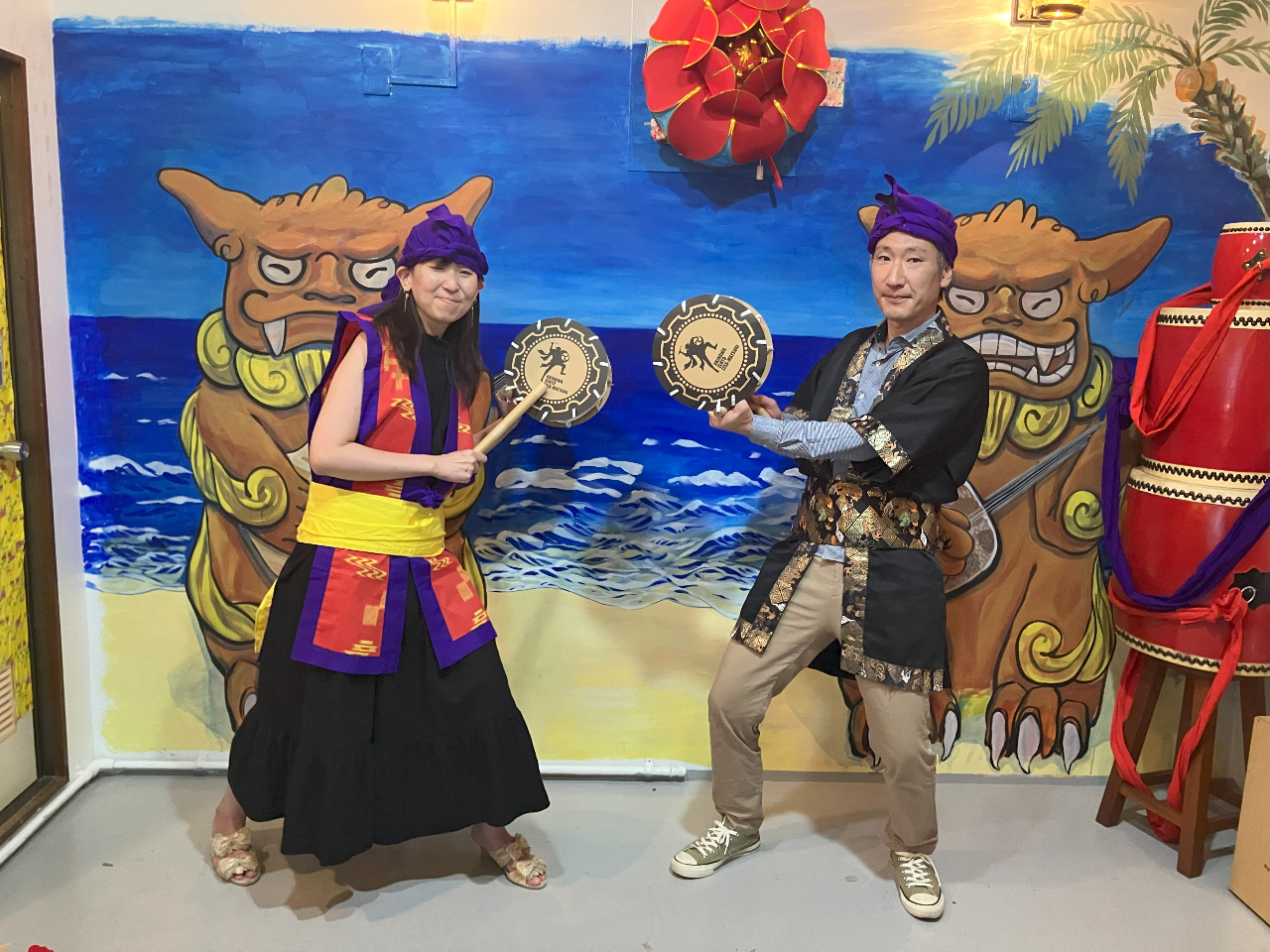 那覇・1時間】沖縄エイサー体験とクラフト締め太鼓制作/美ら笑34CAFE