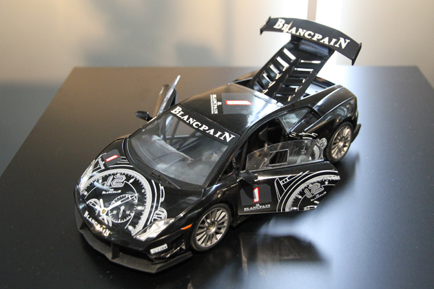 ランボルギーニ ガヤルド LP570-4 スーパートロフェオ・ストラダーレ