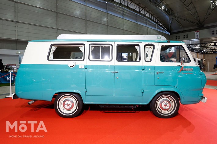 実用的でオシャレ！ 千原ジュニア氏の愛車「フォード エコノライン」が