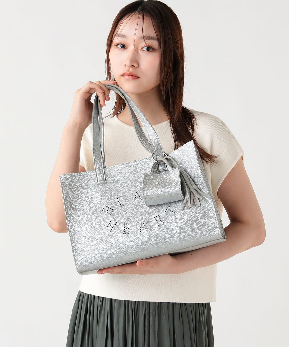 BEAMS HEART（ビームス ハート）パンチングロゴ チャーム付き トート