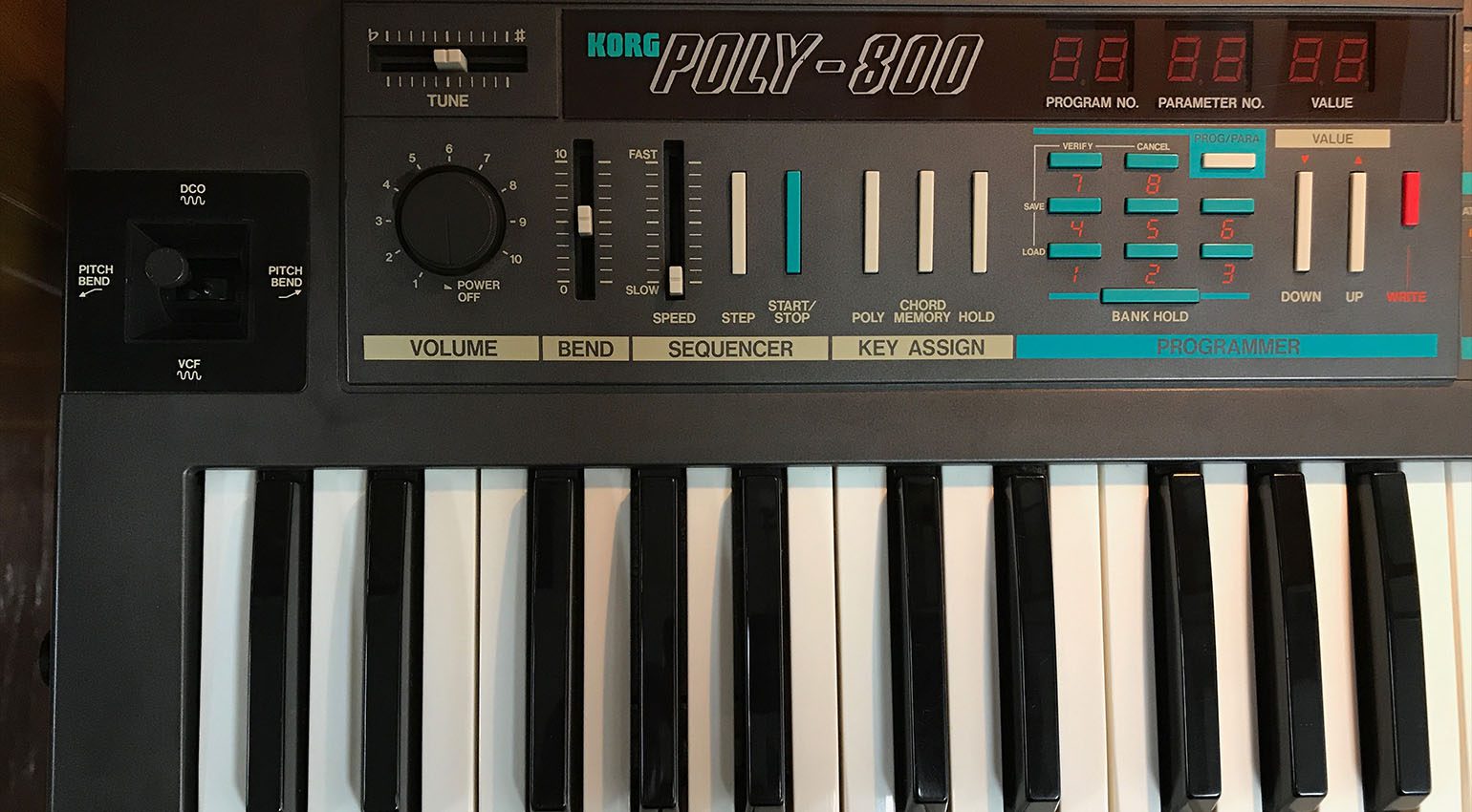 Classic Gear: Korg Poly-800 - The affordable '80s poly