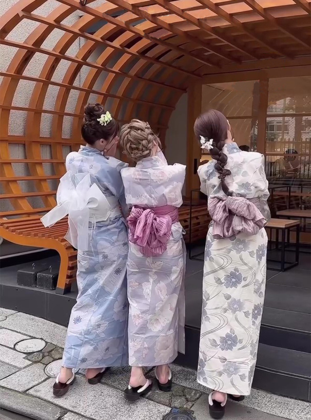 水彩花柄浴衣セット[gi1410] | レディースファッション通販のグレイル