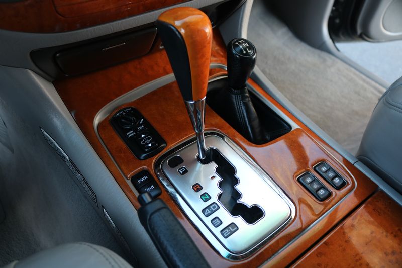 2004 Lexus LX 470 | Victory Motors of Colorado