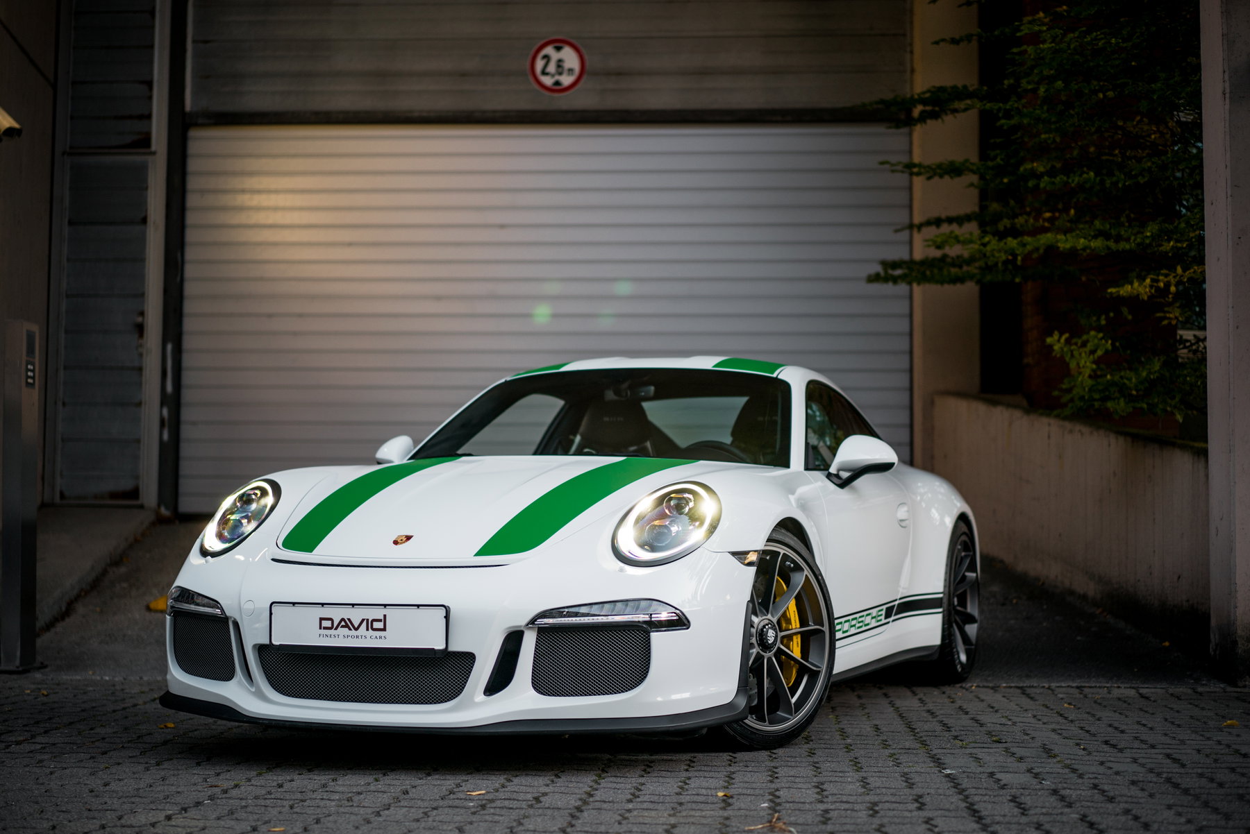 Porsche 911 R 2017 - elferspot.com - Marketplace for Porsche