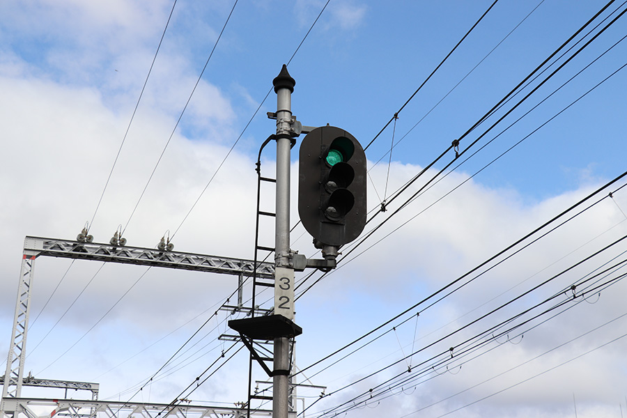 線路上に設置された信号機について詳しく知りたい！ | 2025年4月