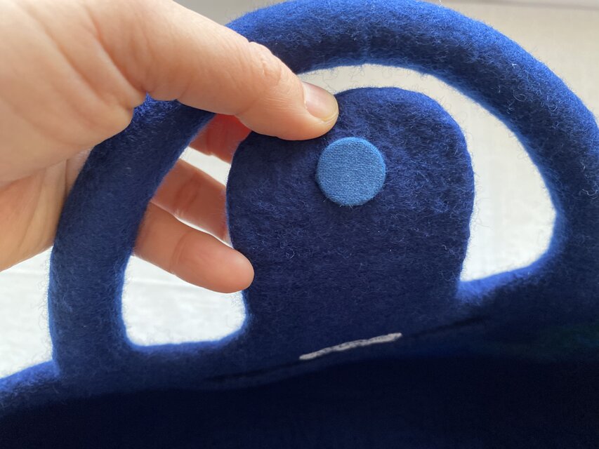 羊毛刺繍フェルトバック/青龍 | iichi 日々の暮らしを心地よくする