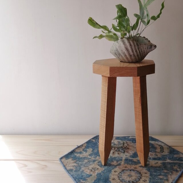 アンティークミニ花台スツール(うす茶) | iichi 日々の暮らしを