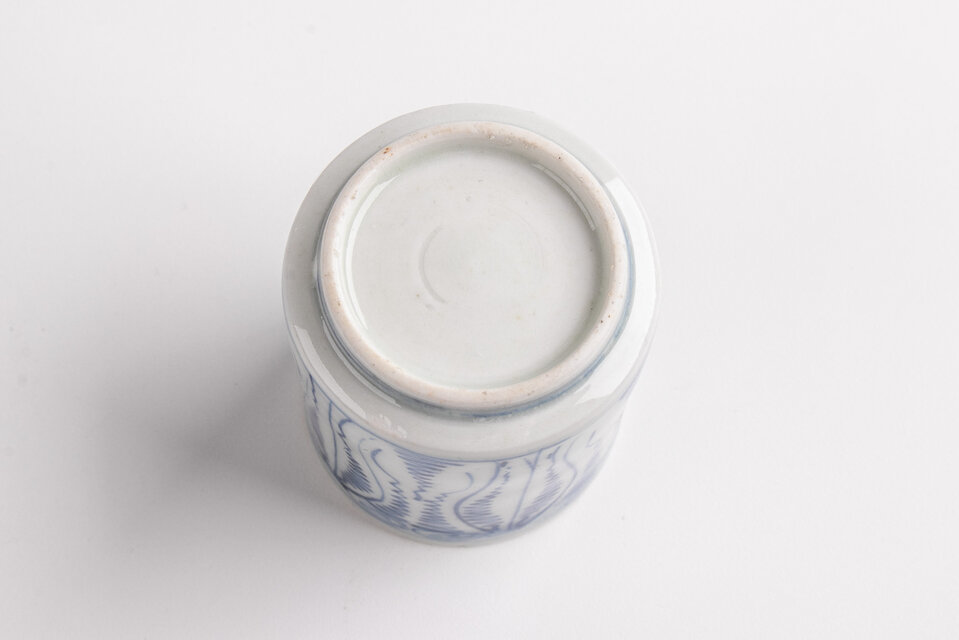 古伊万里 染付よろけ文酢猪口 覗き猪口 1客 江戸後期 | iichi 日々の