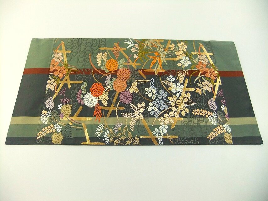 16)2439】約31×61cm/流水花草文様/テーブルセンター/和風/帯リメイク