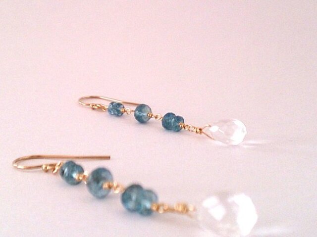 14kgf 天然石サンタマリアアクアマリンとクリスタルクォーツのピアス
