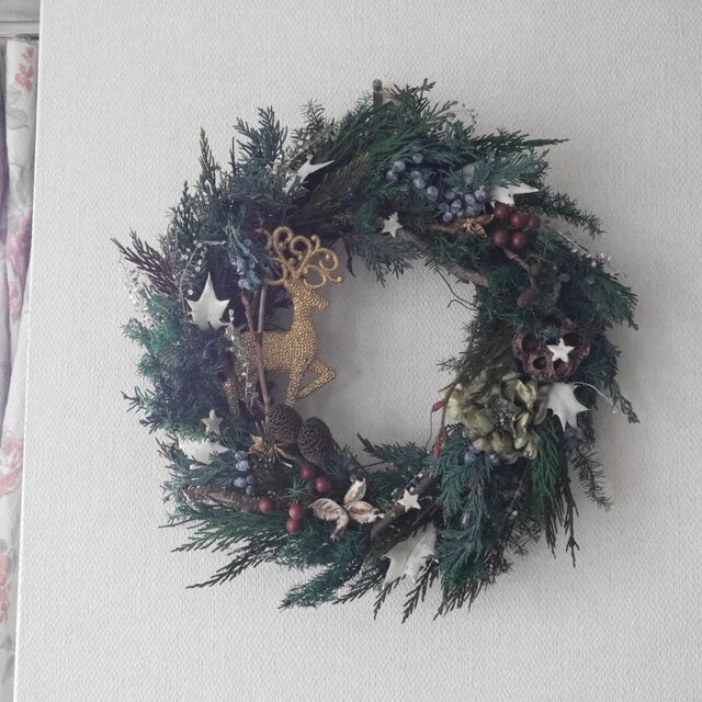 深い森ののクリスマスリース | iichi 日々の暮らしを心地よくする