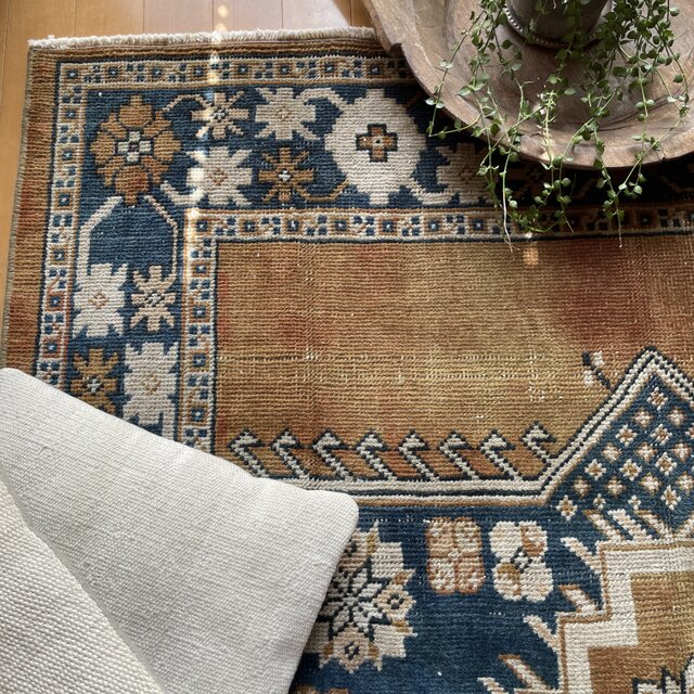トルコヴィンテージラグ ブラウン×ネイビー メダリオン 196×126 秋色