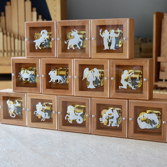 18弁オルゴール12星座 | iichi 日々の暮らしを心地よくする