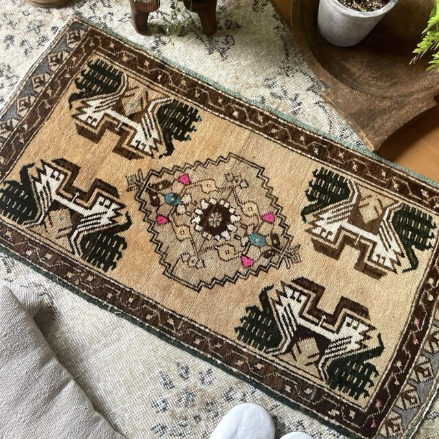 50×97淡いキャメル グリーン メダリオン トルコヴィンテージラグ