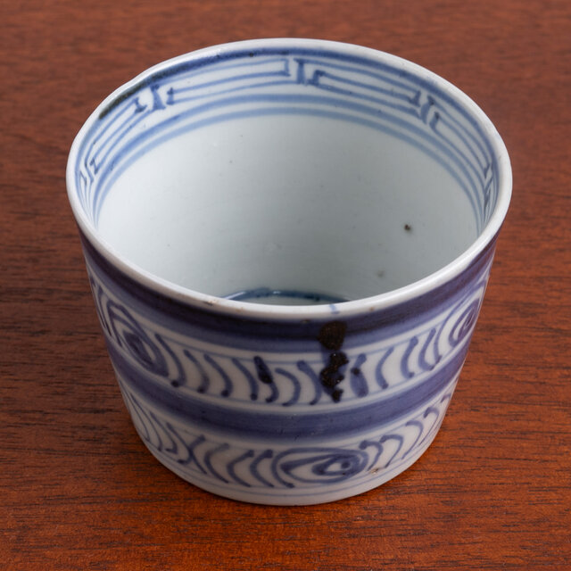 古伊万里 染付 渦文蕎麦猪口 江戸後期 | iichi 日々の暮らしを心地よく