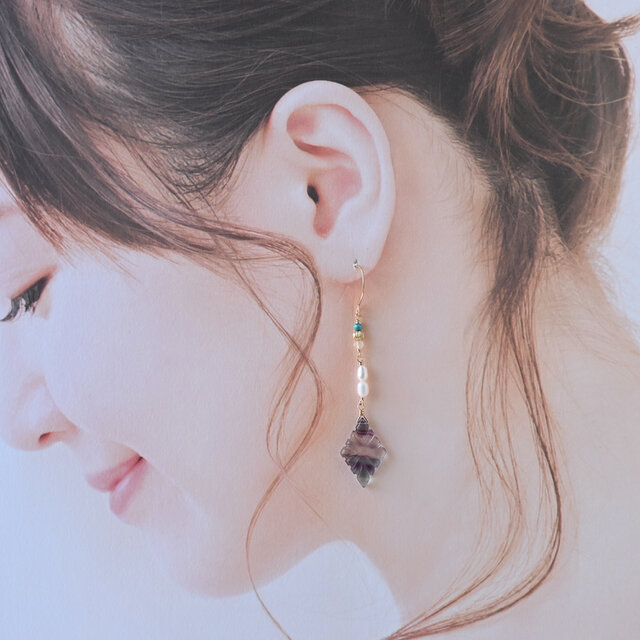 フローライトのアシンメトリーピアス・イヤリング変更可 | iichi 日々