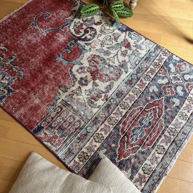 78×115アンティークレッド ボタニカル トルコヴィンテージラグ | iichi