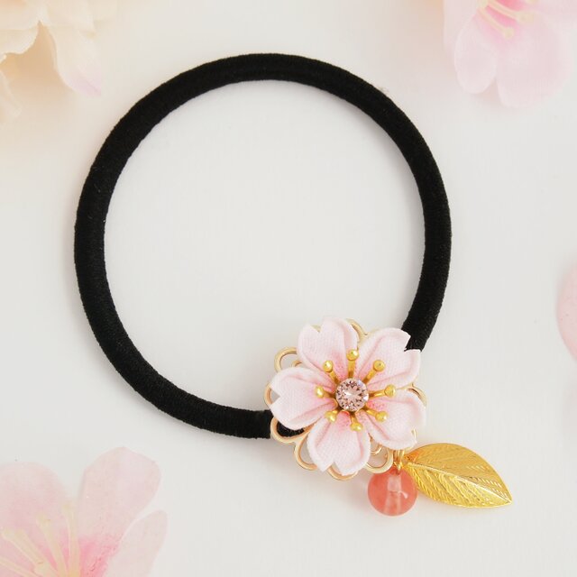 桜のヘアゴム ～花の宴～ （ つまみ細工＊受注制作 ） | iichi 日々の