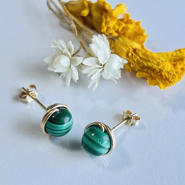 マラカイト 1粒ピアス 14kgf グリーン 小粒 | iichi 日々の暮らしを