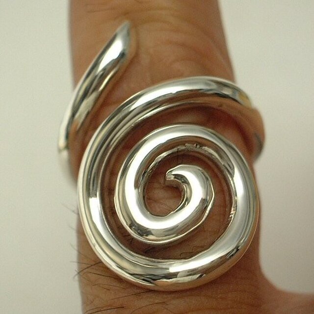 シルバーうずまきリング dsr084 | iichi 日々の暮らしを心地よく