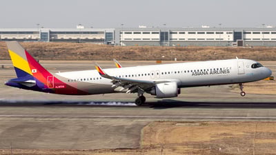 HL8584 - Airbus A321-251NX - Asiana Airlines - Flightradar24