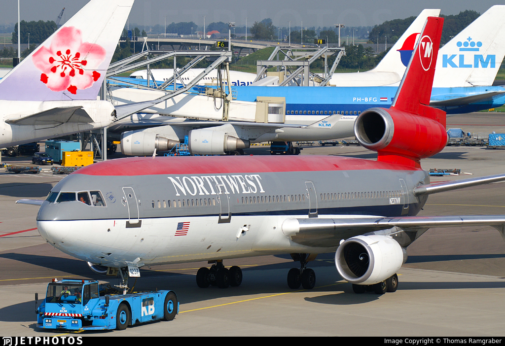 N237NW | McDonnell Douglas DC-10-30 | Northwest Airlines | Thomas