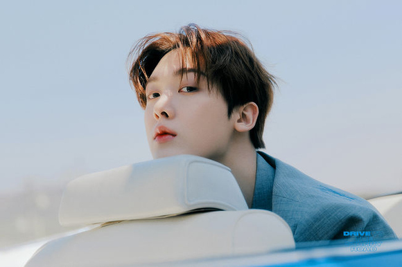 ASTRO ユンサナ、3rdフルアルバム「Drive to the Starry Road」個人