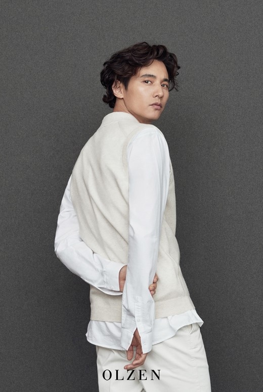 ウォンビン、ブランド「OLZEN」のモデルに抜擢…男性美の“代表アイコン