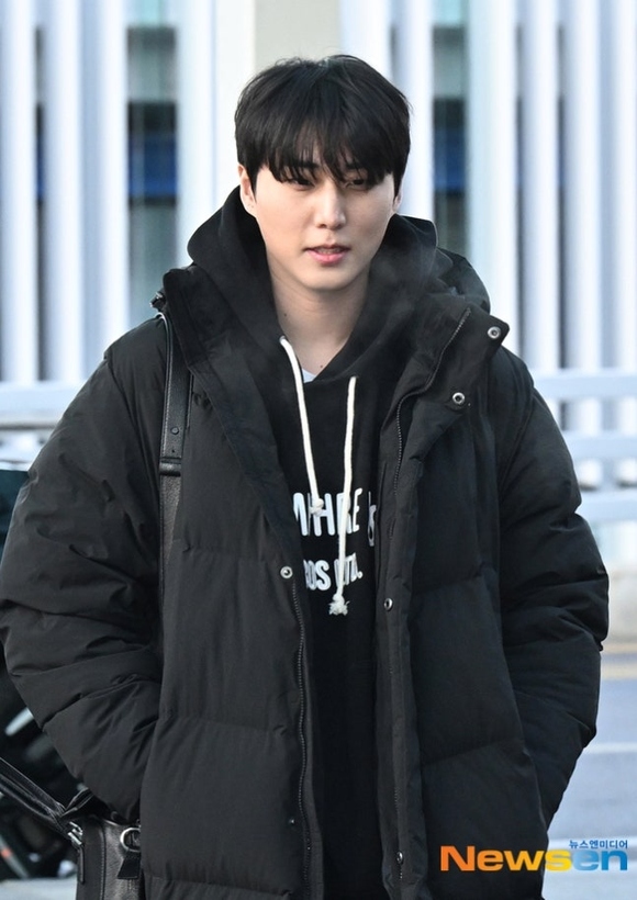 PHOTO】DAY6、ワールドツアーのマニラ公演のため出国（動画あり） - Kstyle