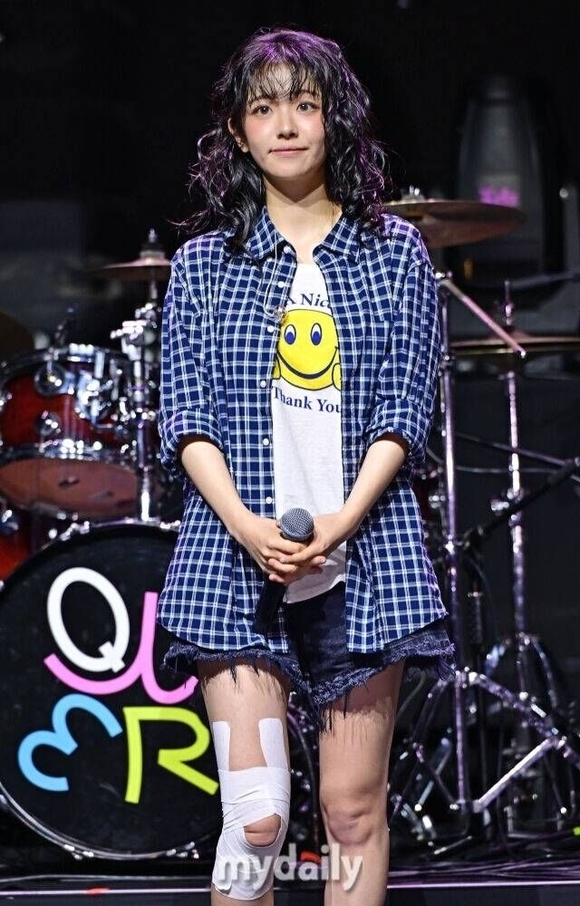 QWER チョダン、負傷により活動を一時中断…各イベントに不参加 - Kstyle